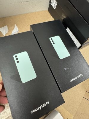 Samsung Galaxy S24 FE 128GB US , Unlocked Android Smartphone with 50MP